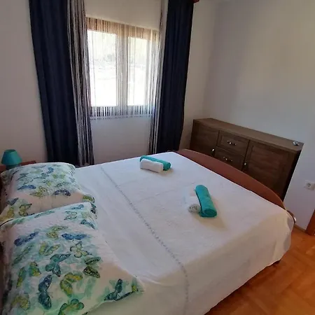 Ferienhaus Roncevic * Jasenice (Zadar)